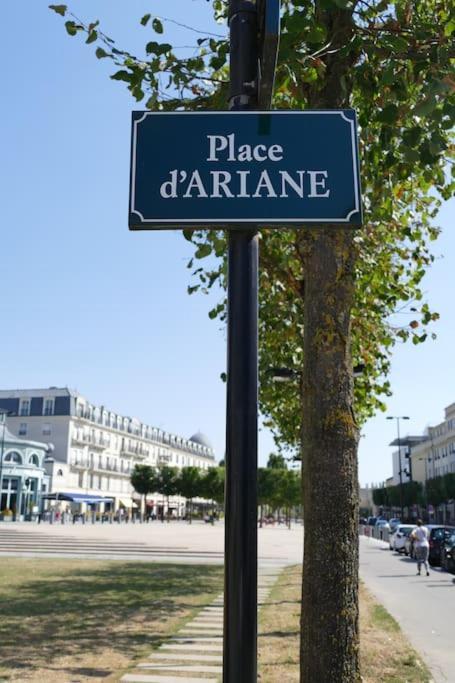 Disneyland Paris 70M² Face Parc, Place Ariane Σερί Εξωτερικό φωτογραφία
